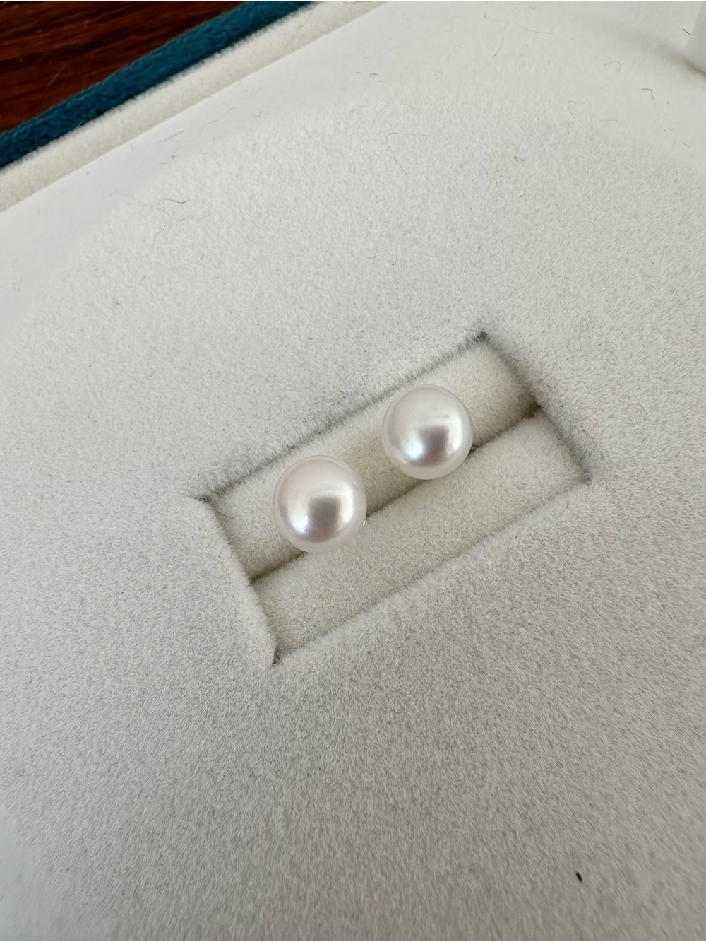 Classic White freshwater Pearl Stud Earrings - Timeless Women Jewelry